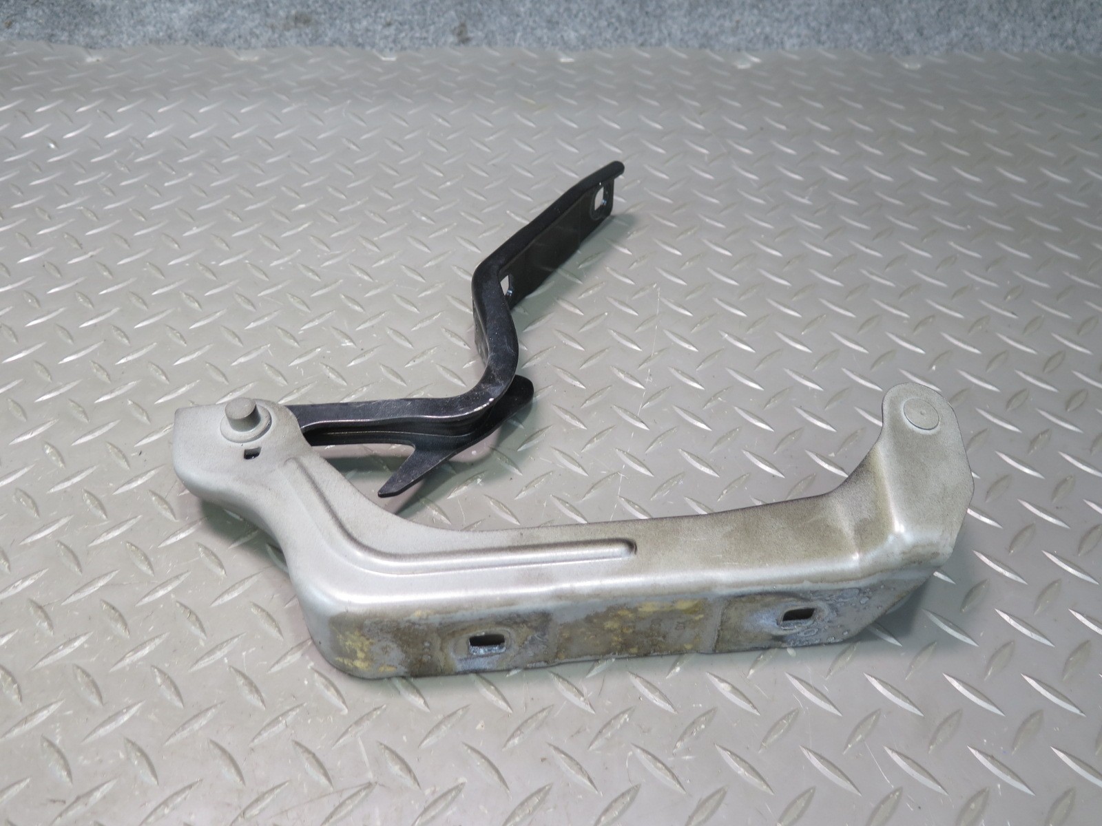 2014-2020 MASERATI GHIBLI M157 LEFT & RIGHT SIDE HOOD BONNET HINGE SUPPORT SET