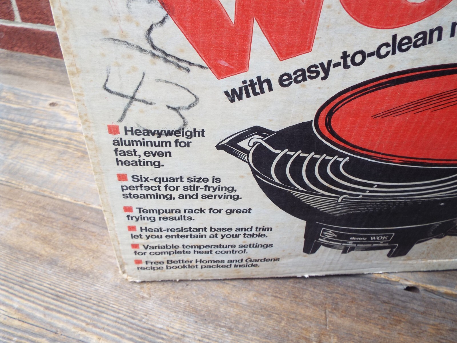 VTG West Bend 6Quart Electric Wok Nonstick Surface Made in USA 79525X