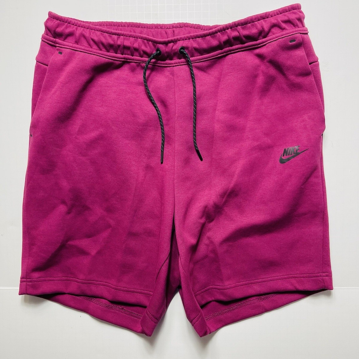 nike tech fleece shorts pink