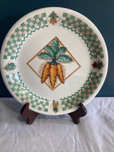 Vintage Carrots Fresh Garden Tabletops Unlimited 10 1/2 Inch Plate