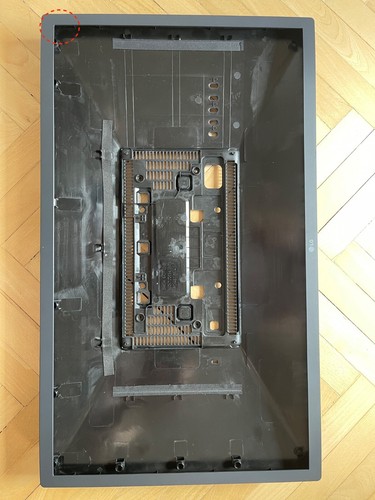 Boîtier plastique LG Ultrafine 4k 24MD4