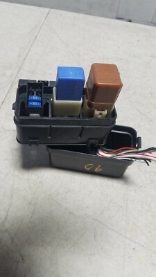 2006 INFINITI M35 FUSE RELAY BOX SMALL OEM