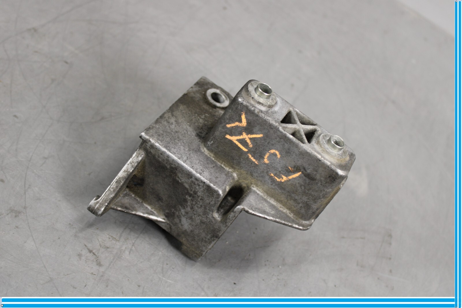 Bentley Continental 2004-2018 Power steering pump bracket