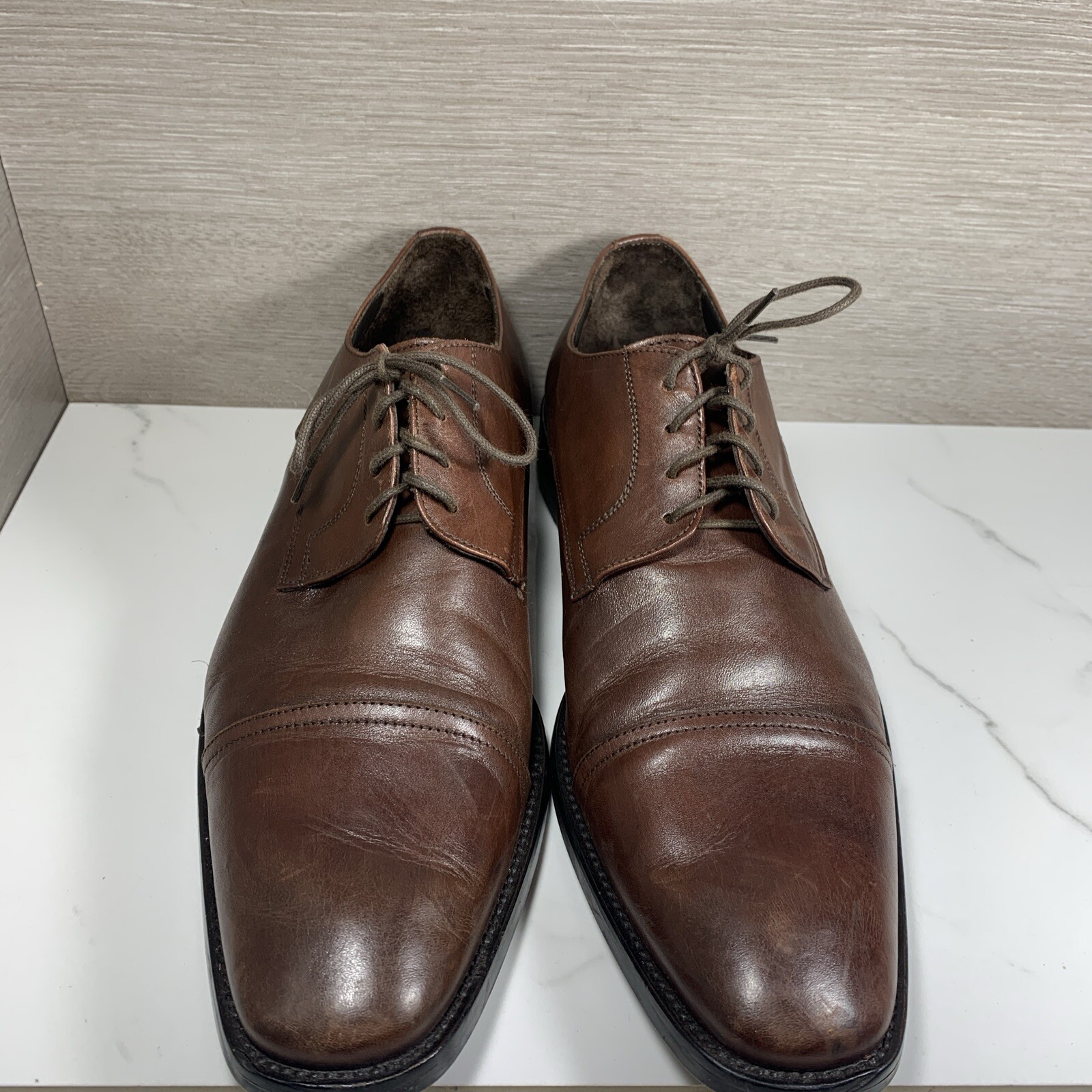 SAOLA Scarpe eleganti da derby da uomo Adam Derrick Cap Toe taglia 10 5 Italia $295