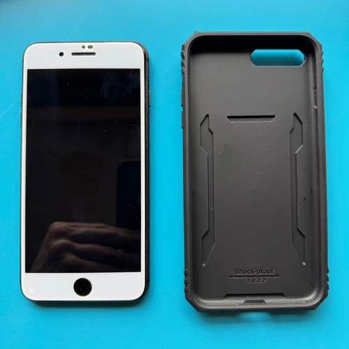 Apple iPhone 8 Plus 256 Go DÉBLOQUÉ—Gris sidéral + VOIR DESCRIPTION POUR LE CONTENU - Photo 5 sur 12