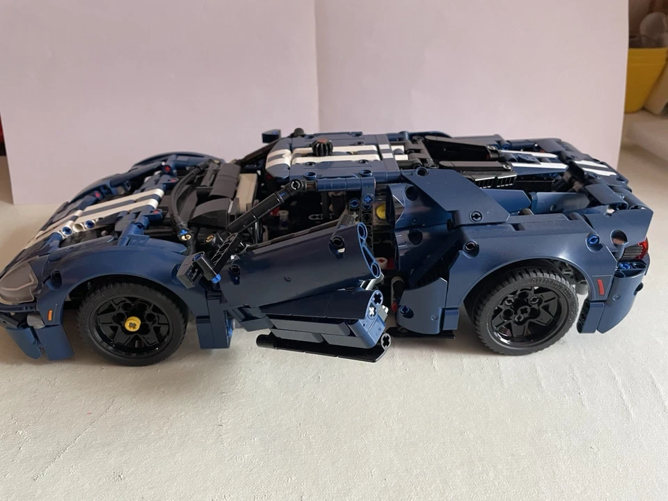 LEGO Technic 42154 2022 Ford GT, foto 2 de 5