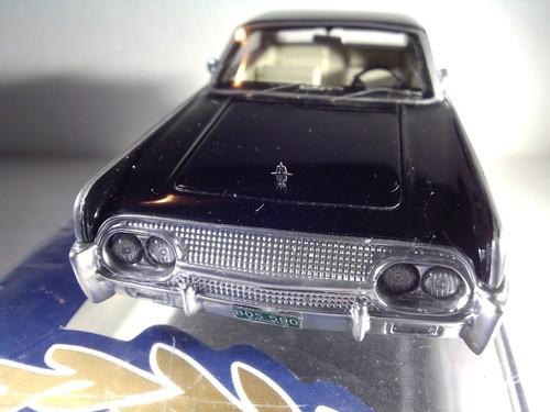 Lincoln Continental 1961 sedán de 4 puertas escala 1/43 Best of Show - Imagen 18 de 24