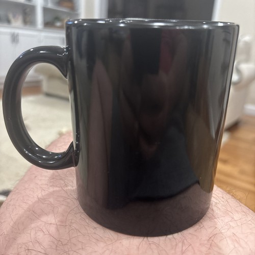 Cryptid Cafe 25. Jahrhundert Spiele Brettspiel Keramik schwarz Kaffeebecher-Tasse EUC - Bild 2 von 6