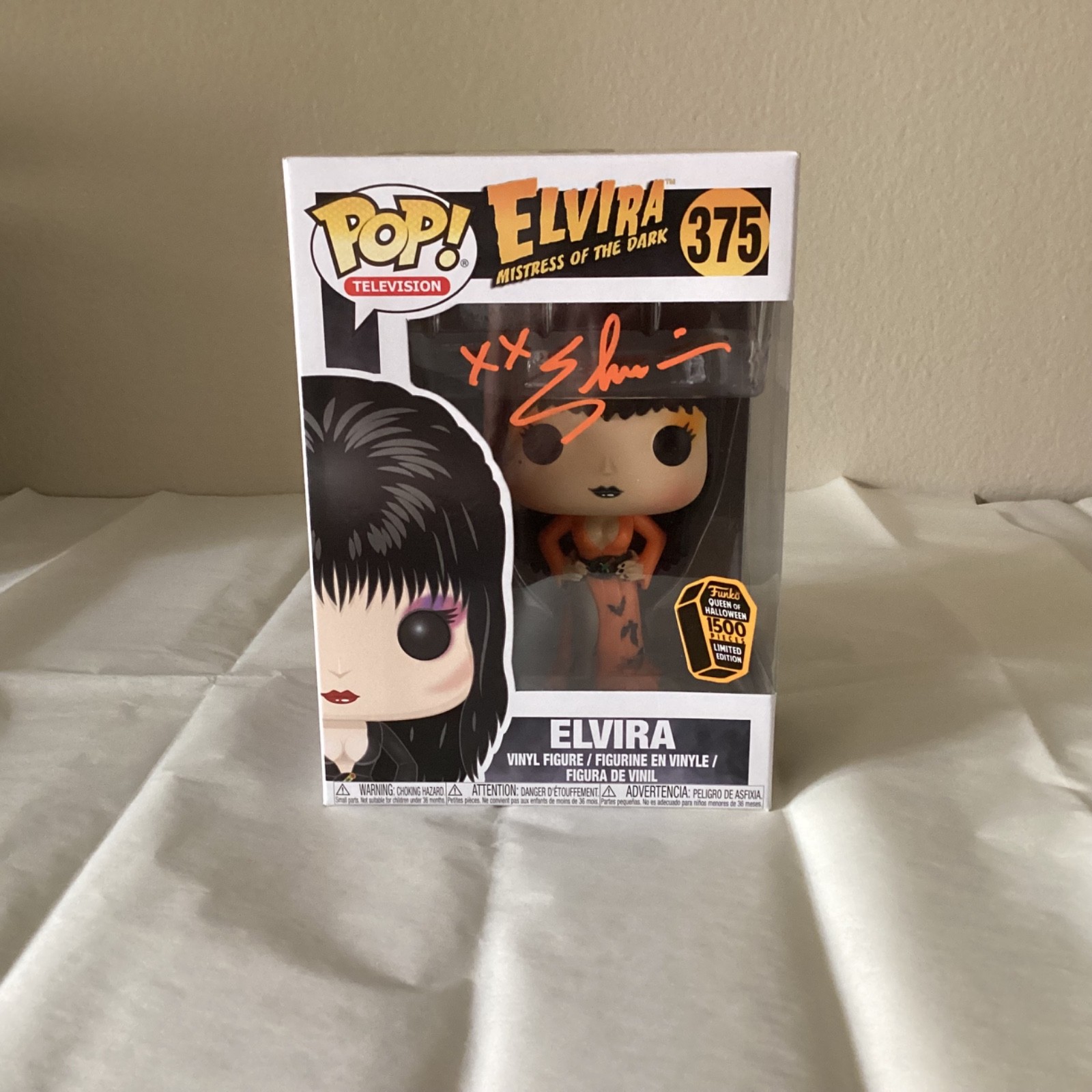 Funko Pop! Mistress Of The Dark Elvira Orange Dress 1500Pcs. (Signed/No Coa)