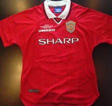 Manchester United 1999 Champions League Shirt Original medium 
