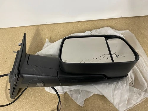 2013-2018 Ram 1500 2500 3500 Truck Right Side Signal Towing Door Mirror OEM
