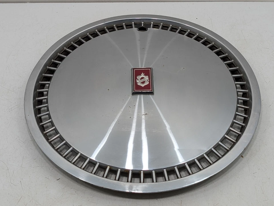 Oldsmobile Delta 88 98 1980-1990 tapacubos cubierta de rueda antigua vintage Foto 2 de 4