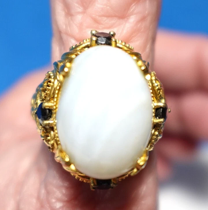 KARIS GOLD WHITE AGATE BLUE STONE RING SIZE 7 - Image 2 of 3