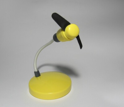 Sonca FlexiFan 320PF Mini Table Fan Battery Operated + Flexible Stand