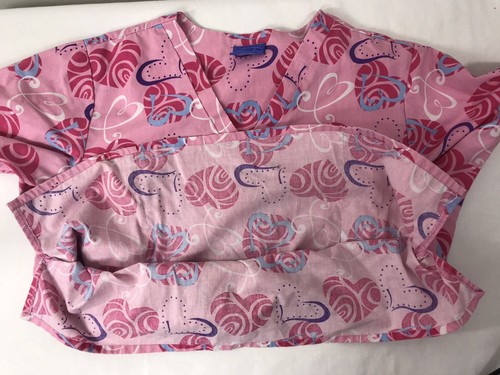 Carol’s Scrubs 2X 20-22 Pink Hearts Valentine Side Slits 2 Pocket Top - Picture 8 of 8