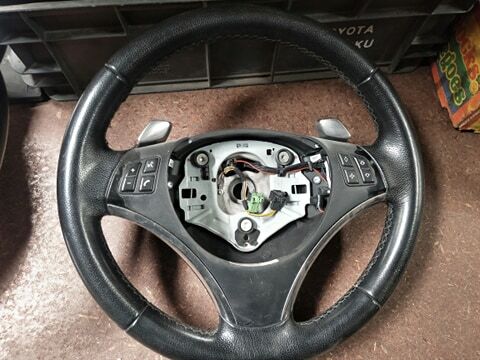 BMW E93 CONVERTIBLE COUPE STEERING WHEEL ( BLACK LEATHER) FITS 05- 08 6774973-02 - Picture 1 of 8