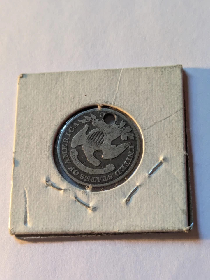 Серебряная монета номиналом 10 центов 1829 с изображением геральдического орла с отверстием для бюста и крышкой США - Изображение 4 из 4