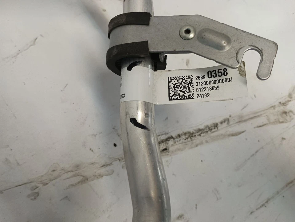 GM 26390358 AC Compressor Hose 2024-2025 Chevrolet Traverse 2.5L 12163322 - Image 3 of 4