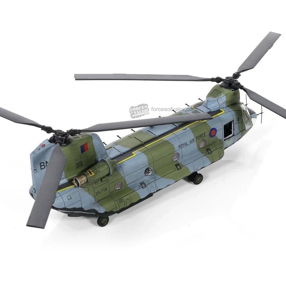 Forces of Valor 1:72 Chinook HC-1 Mk.I RAF 18 Sqn. RAF Falklands Detachment 1982 - Image 3 of 4