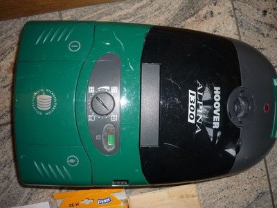 Hoover Alpina I300 Bodenstaubsauger nur Grundgerät Text lesen + 4 Staubbeutel