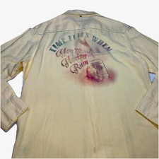 MARGARITAVILLE Jimmy Buffet Time Flies When You&rsquo;re Having Rum yellow Shirt Men L