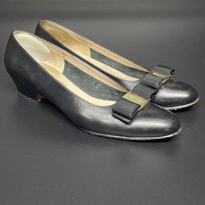 Salvatore Ferragamo 338 Boutique Vara Bow Black Leather Pumps Italy Wms Sz 7(3A)