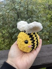 Soft Yarn Handmade Crochet Plush/Plushie Black And Yellow Bee Stuffed Animal 4