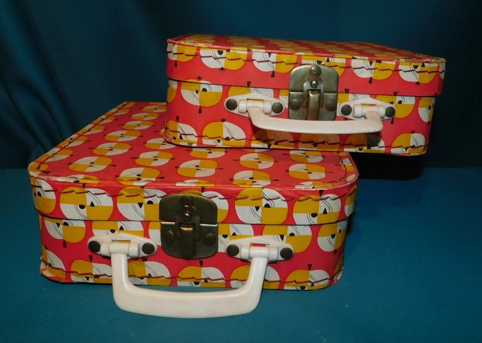 ANCIEN JOUET . 2 VALISES DE COUTURE 70's AIGUILLE TRICOTIN BRODERIE SCRAPBOOKING - Photo 2/4