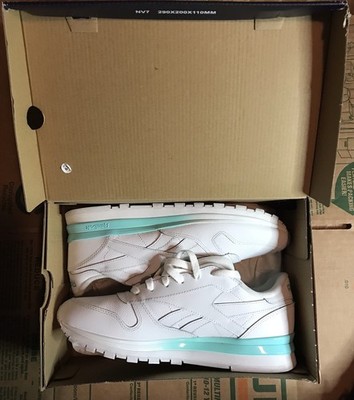 Reebok Classic Leather sneakers, ''White Hint Mint'' colorway Women s Us Size 10