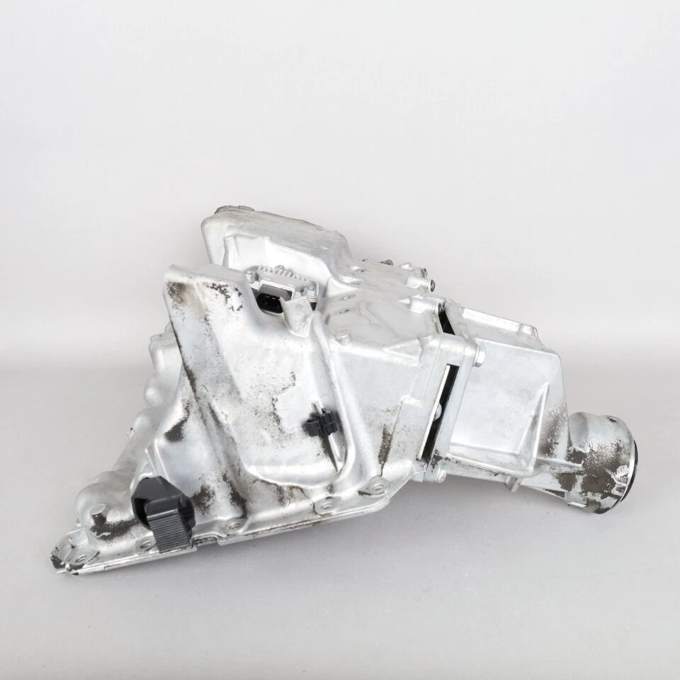 2012-2015 BMW X1 2.0 xDrive Engine Oil Pan 11137601946 OEM Used - Image 2 of 4