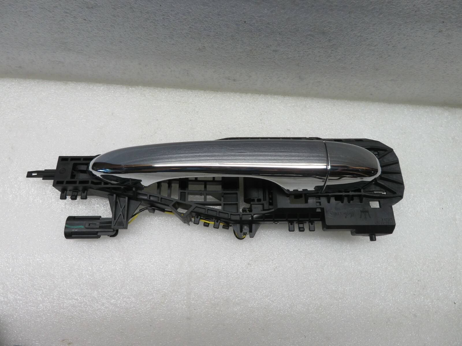 2014-2019 MASERATI GHIBLI SQ4 REAR LEFT DRIVER SIDE DOOR HANDLE W/ BRACKET OEM