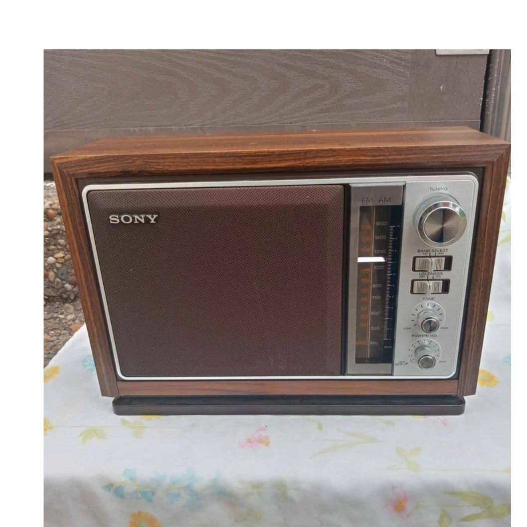 VINTAGE SONY AM-FM TABLE RADIO #ICF 9740