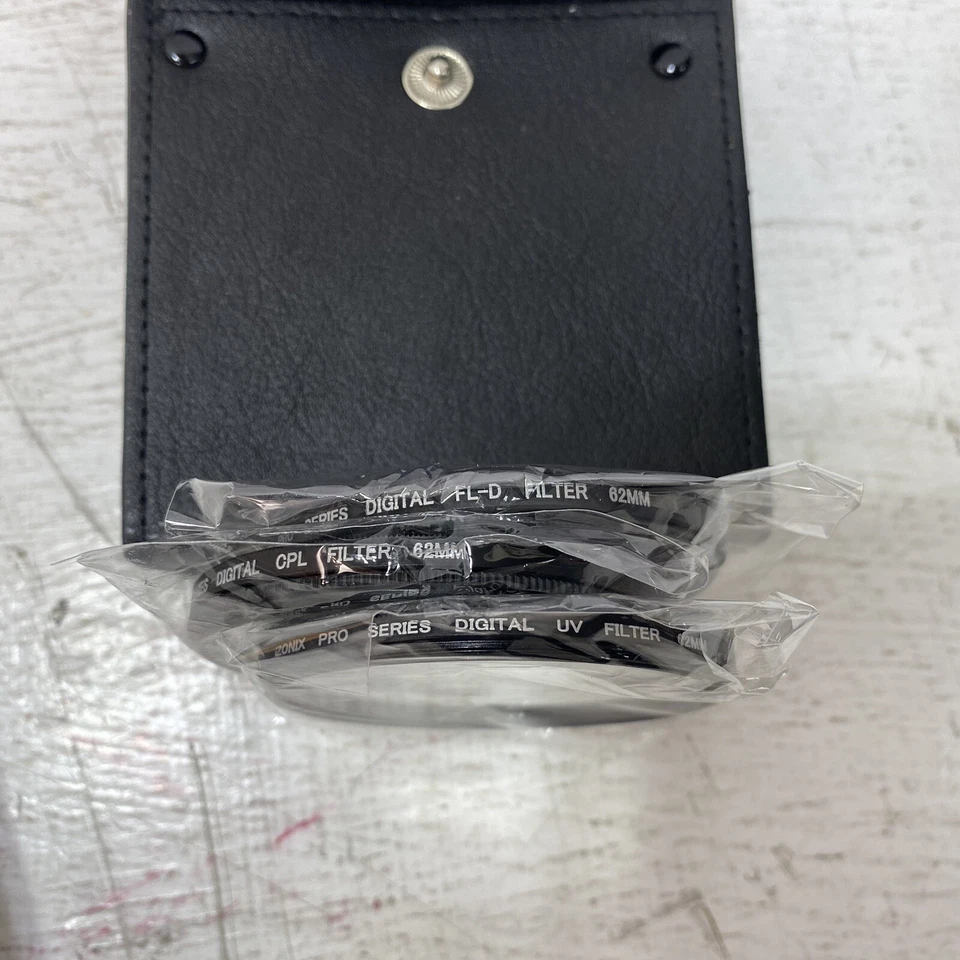 3PCS - iZonix 62mm Camera Filter set: Ultraviolet UV, Cir Polarized, Fluorescent - Image 3 of 3