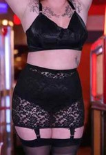 Open Bottom Girdle Vintage Style in Black Lace with 6 Suspender Straps