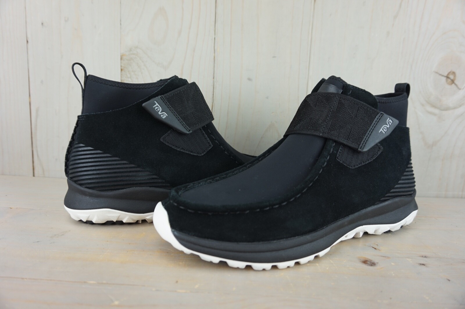 teva peralta chukka boot