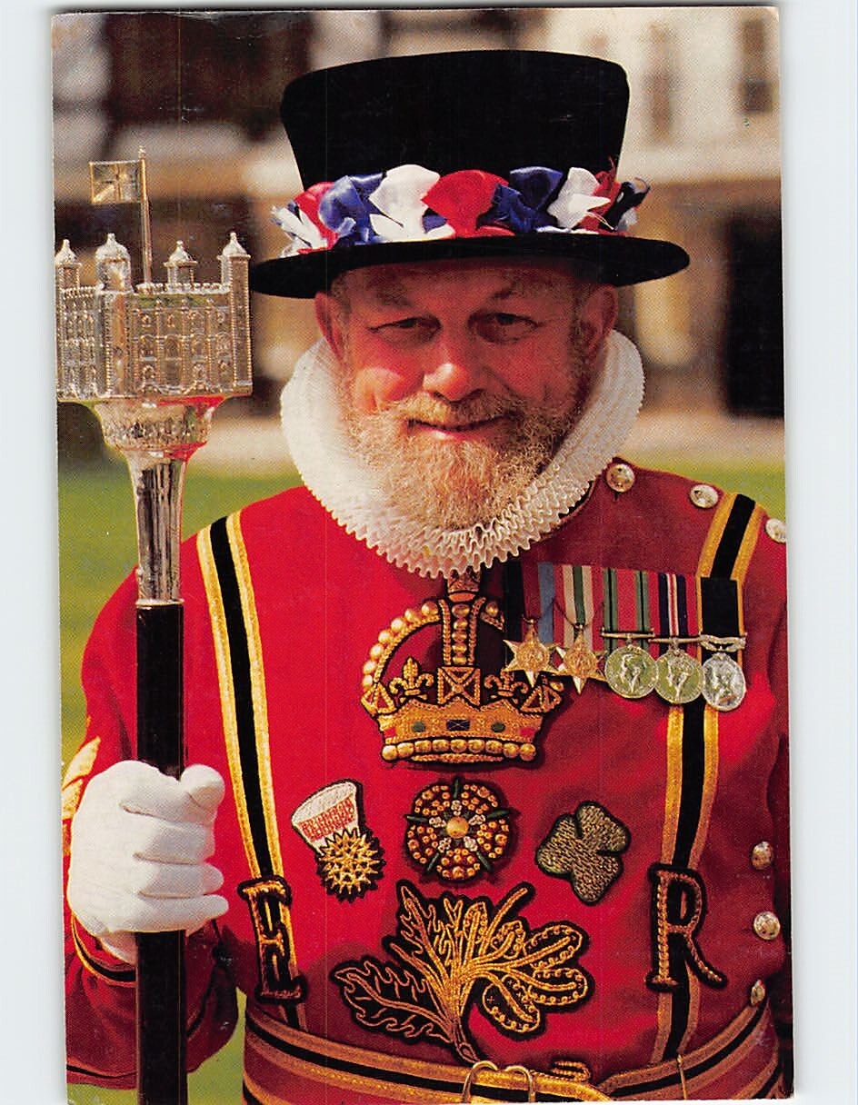 Postcard Beefeaters at the Tower of London England
