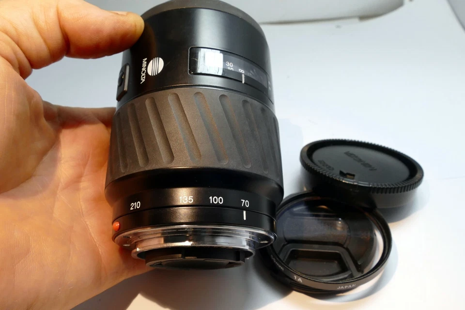 Minolta 70-210mm f3.5-4.5 AF Lens SONY A mount α37 α67 α57 α58 α68 SLR cameras - Image 4 of 4