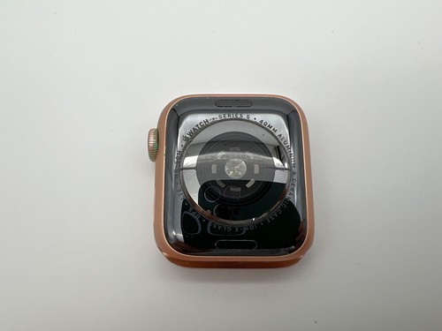 Apple Watch Series 5 40mm Goldton Aluminiumgehäuse mit Sandrosa Sportarmband... - Bild 4 von 5