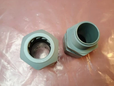 2, Hubbell 1" NPT Gray Straight Male Cord Connector Cable Gland Non-Metallic - Image 1 of 3