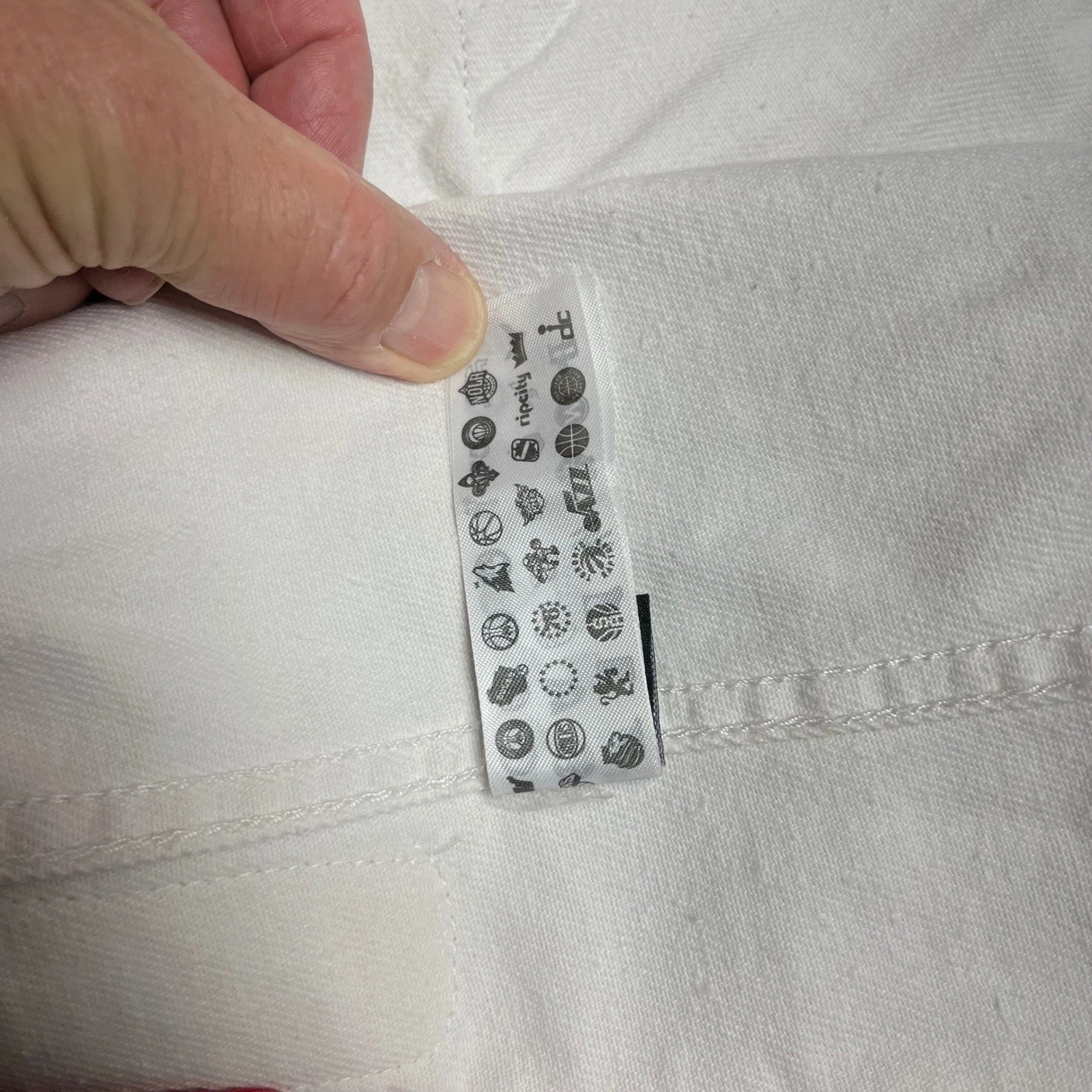 Heritage America UNK NBA Denim Vest Mens M White Distressed All Over Patches NWT - product detail image 19
