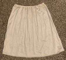 Vanity Fair Half-Slip Womens Small 20" Ivory Lingerie
