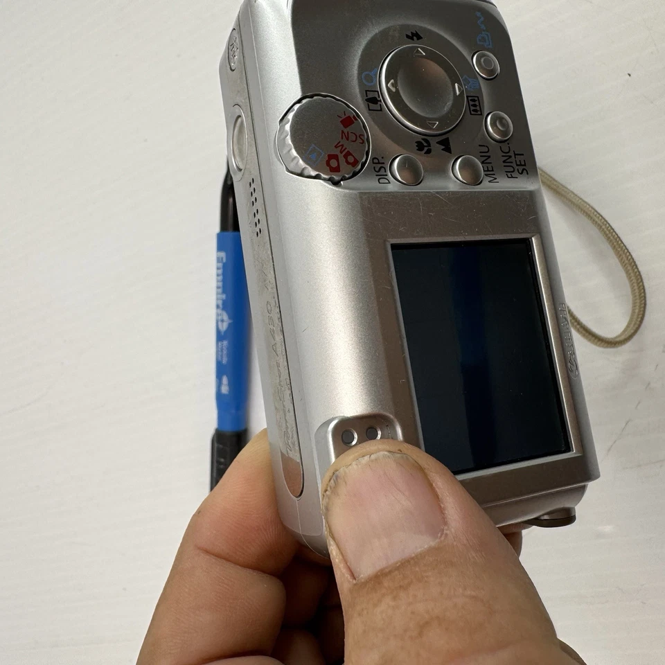 Canon PowerShot A430 Digital Camera – 4.0MP, 4x Zoom + 16MB Card & AA Batteries - Image 3 of 4