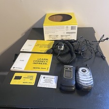 Motorola i580, I686 Nextel Flip Phone Black Gray With Accessories Untested