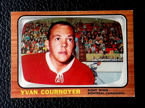 Yvan Cournoyer #72 1966 Topps card