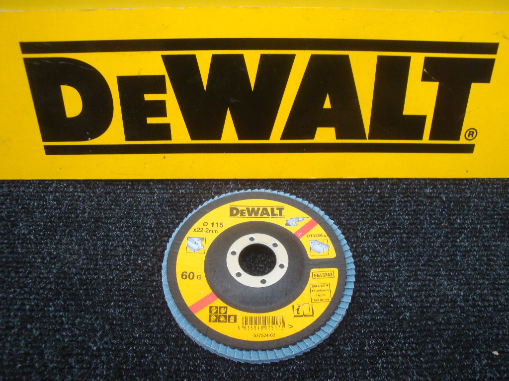 DeWalt DT3256 115mm Inox Angle Grinder Sanding Flap Disc 60 Grit