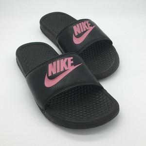 nike benassi slides pink and black