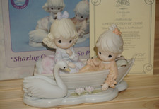 Precious Moments 456349 Sharing Our Time Is So Precious Century Circle Ex- edLE