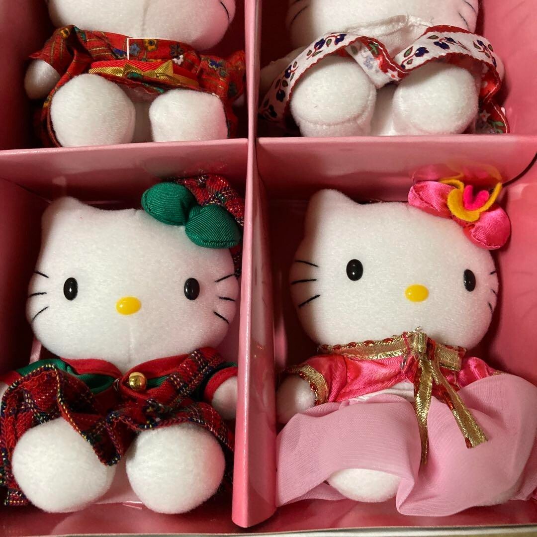 World Hello kitty Sanrio Plush 12 Countries Set Vintage 2000 Toy