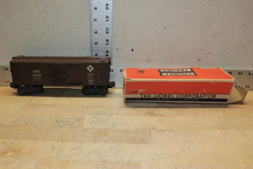 Vintage Lionel Postwar Erie Box Car X6454 "81000" in Original Box 1952