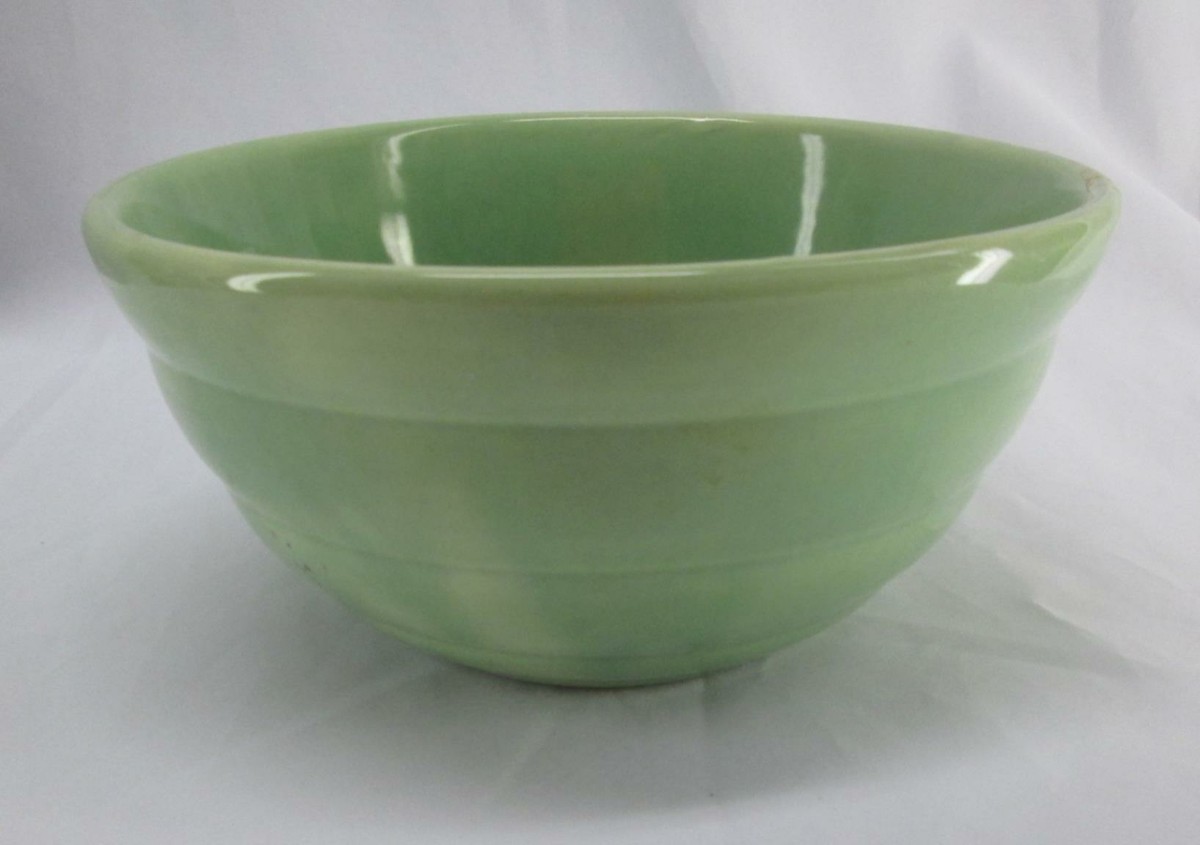 Vintage 1940s 30s Bauer Pottery 12 Green Mixing Bowl Beehive